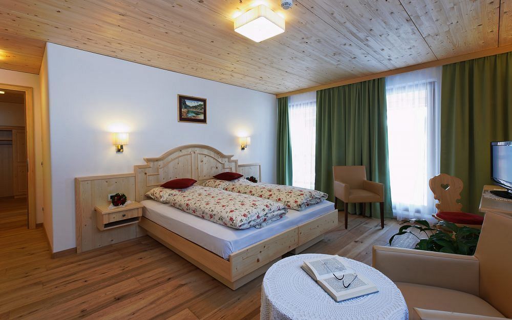 Hotel Monte Paraccia San Vigilio Di Marebbe Εξωτερικό φωτογραφία