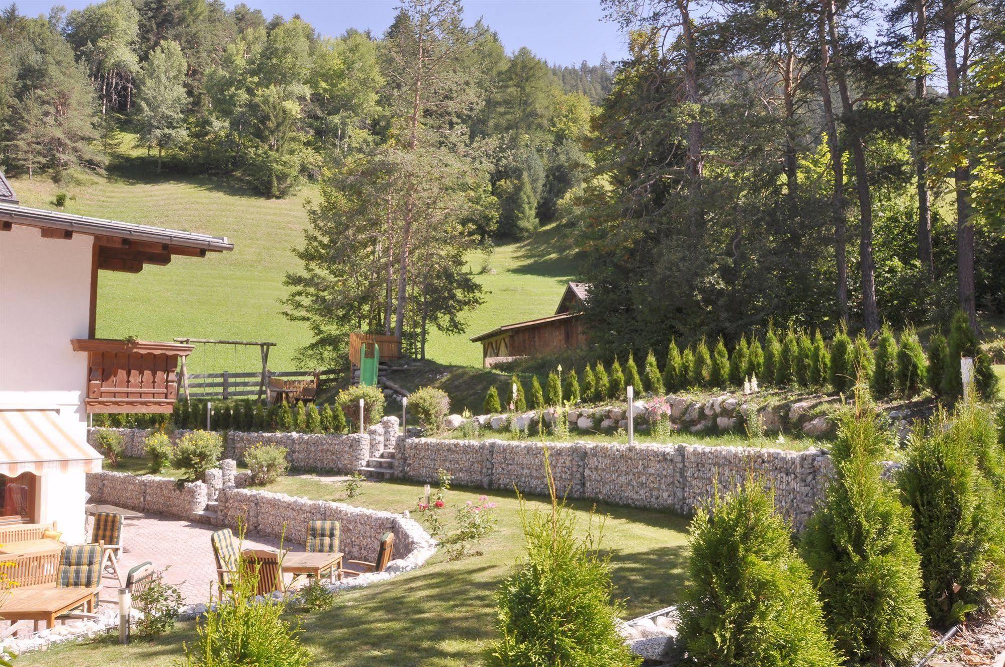 Hotel Monte Paraccia San Vigilio Di Marebbe Εξωτερικό φωτογραφία