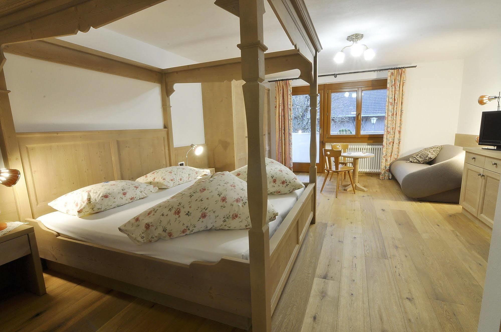 Hotel Monte Paraccia San Vigilio Di Marebbe Εξωτερικό φωτογραφία